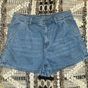 AMERICAN EAGLE MOM SHORT